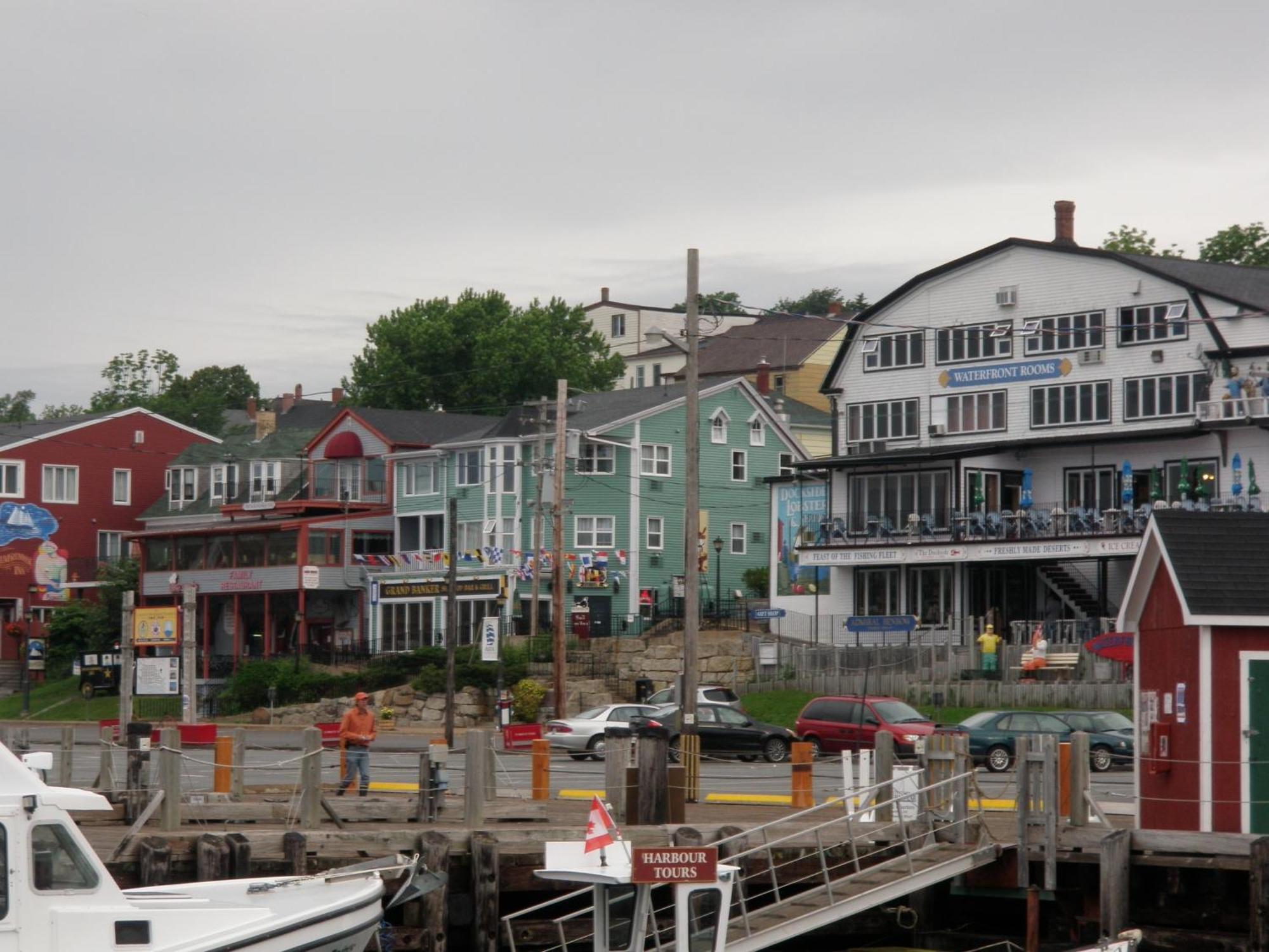 Brigantine Inn Lunenburg Extérieur photo