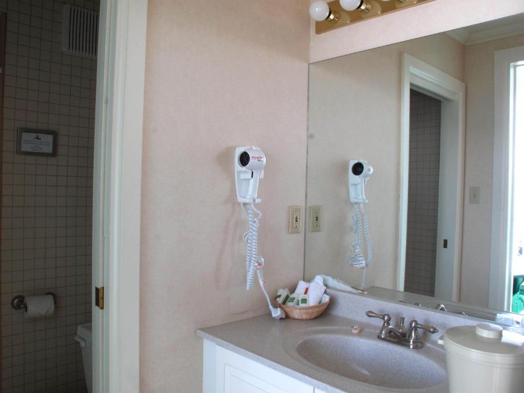 Brigantine Inn Lunenburg Extérieur photo