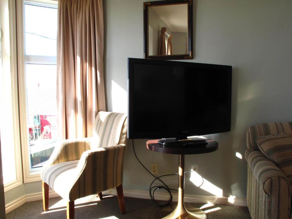 Brigantine Inn Lunenburg Extérieur photo